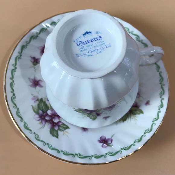 Queen's Fine Bone China Teacup & Saucer Set. Floral Violet Purple Motif. Rosina - Picture 6 of 9
